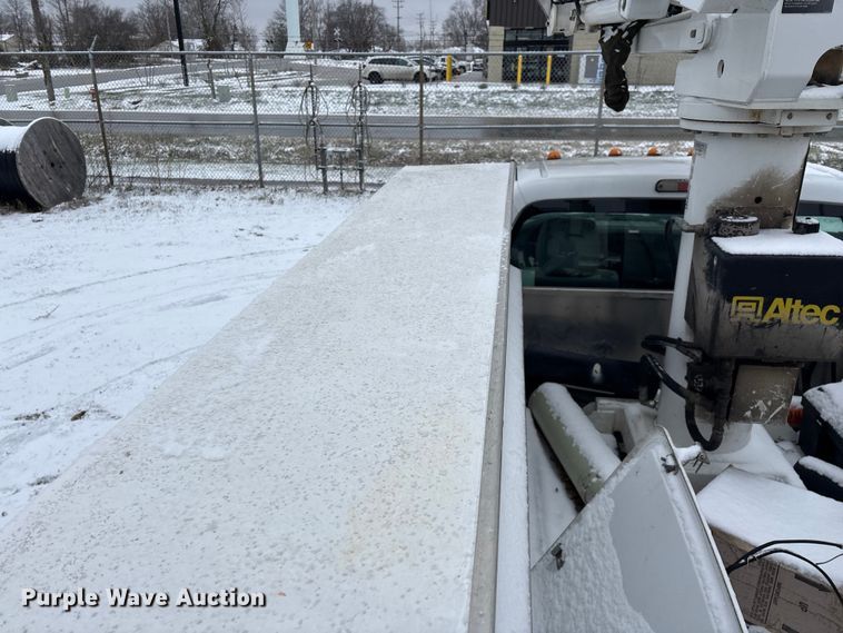 image for item ED2418 2011 Ford F450 Super Duty bucket truck