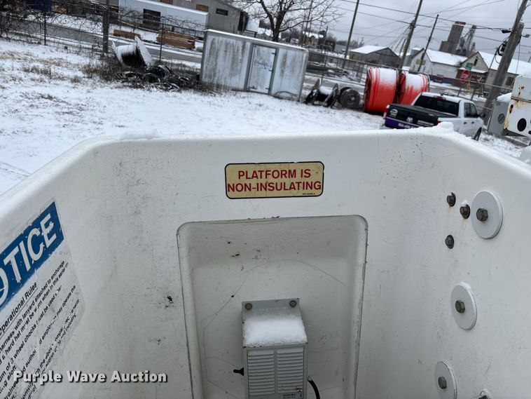 image for item ED2418 2011 Ford F450 Super Duty bucket truck