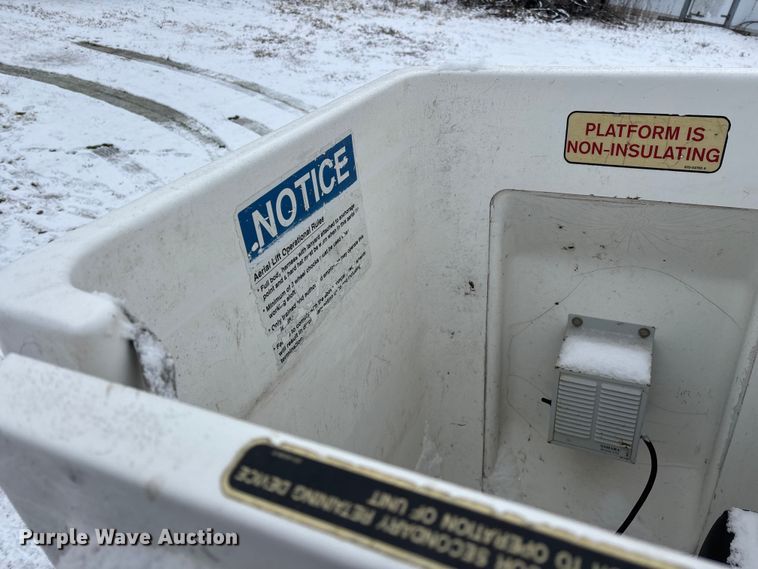 image for item ED2418 2011 Ford F450 Super Duty bucket truck