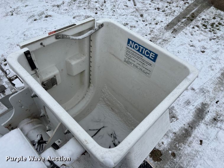 image for item ED2418 2011 Ford F450 Super Duty bucket truck