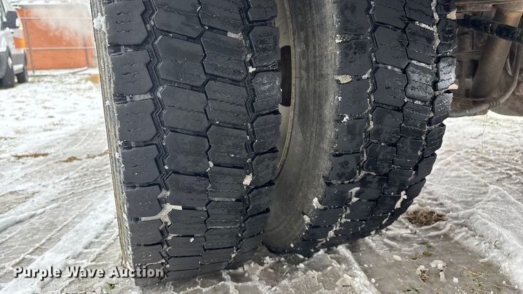 image for item ED2418 2011 Ford F450 Super Duty bucket truck