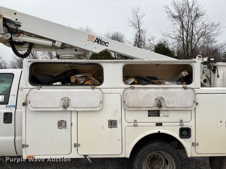 image for item ED2420 2011 Ford F450 Super Duty bucket truck