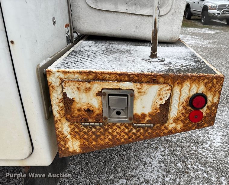 image for item ED2420 2011 Ford F450 Super Duty bucket truck