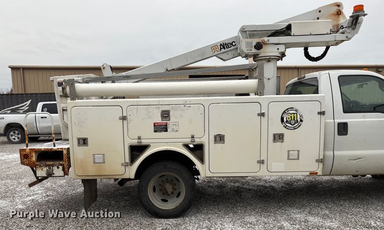 image for item ED2420 2011 Ford F450 Super Duty bucket truck