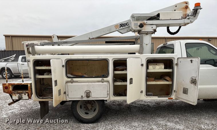 image for item ED2420 2011 Ford F450 Super Duty bucket truck