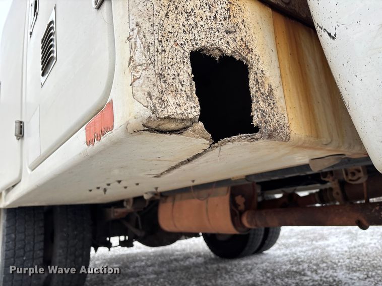 image for item ED2420 2011 Ford F450 Super Duty bucket truck