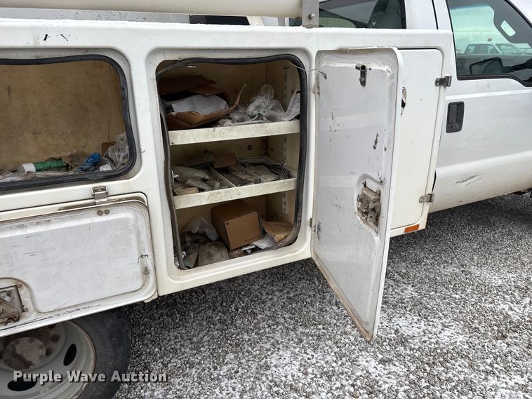 image for item ED2420 2011 Ford F450 Super Duty bucket truck