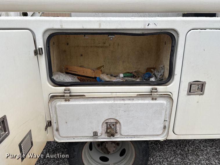 image for item ED2420 2011 Ford F450 Super Duty bucket truck