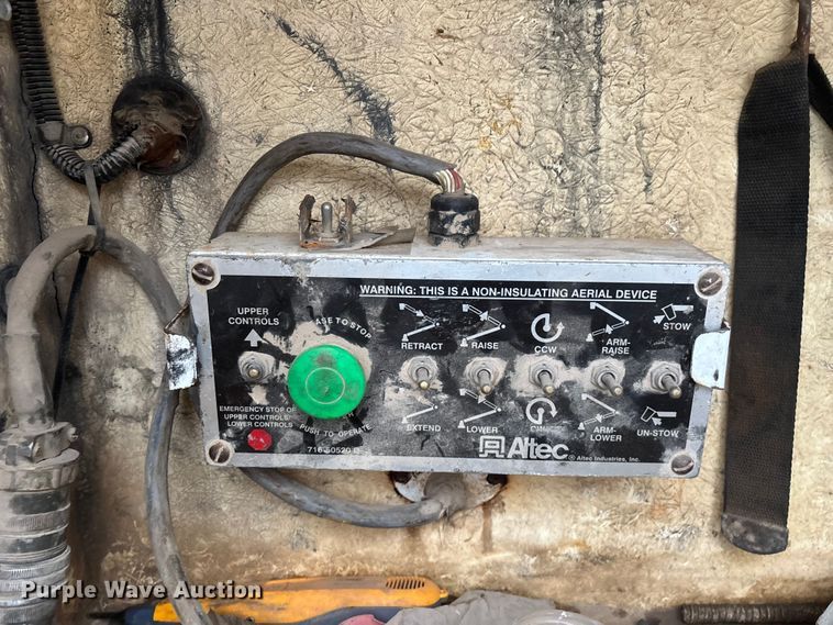 image for item ED2420 2011 Ford F450 Super Duty bucket truck