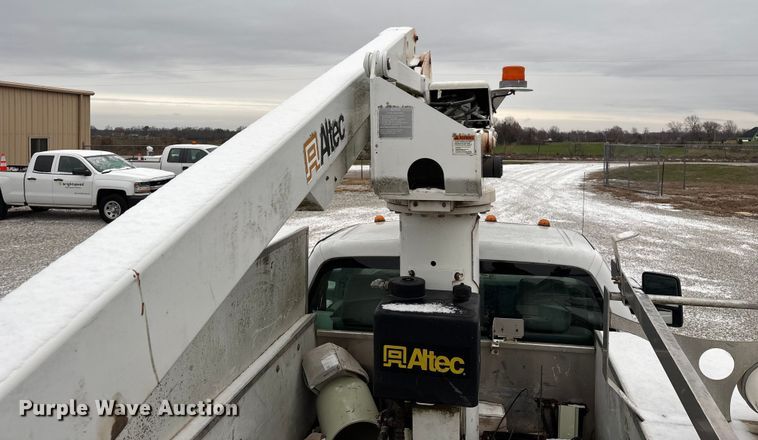 image for item ED2420 2011 Ford F450 Super Duty bucket truck