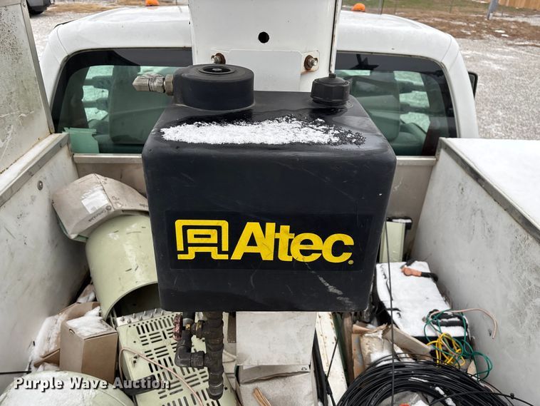 image for item ED2420 2011 Ford F450 Super Duty bucket truck