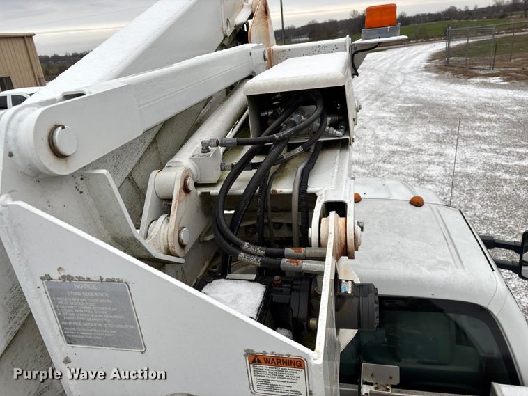 image for item ED2420 2011 Ford F450 Super Duty bucket truck