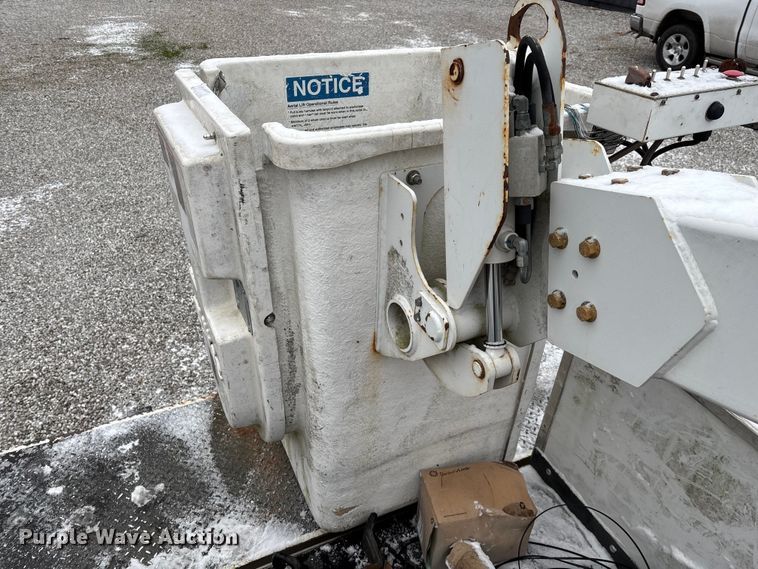 image for item ED2420 2011 Ford F450 Super Duty bucket truck