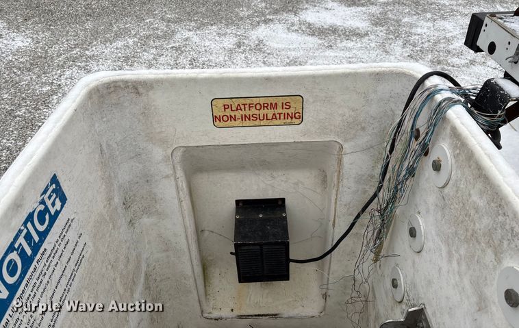 image for item ED2420 2011 Ford F450 Super Duty bucket truck