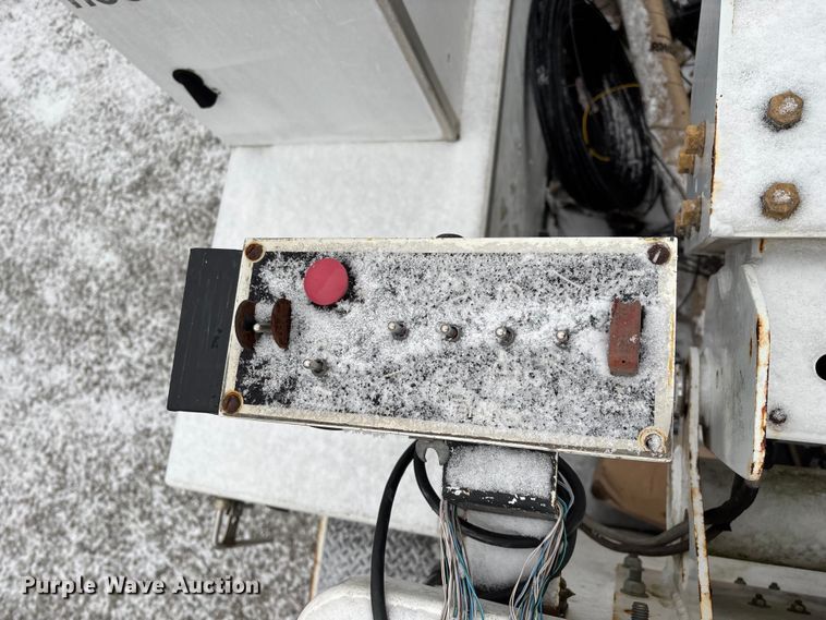 image for item ED2420 2011 Ford F450 Super Duty bucket truck