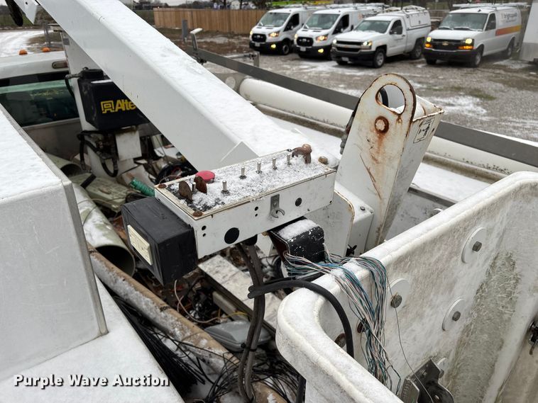 image for item ED2420 2011 Ford F450 Super Duty bucket truck