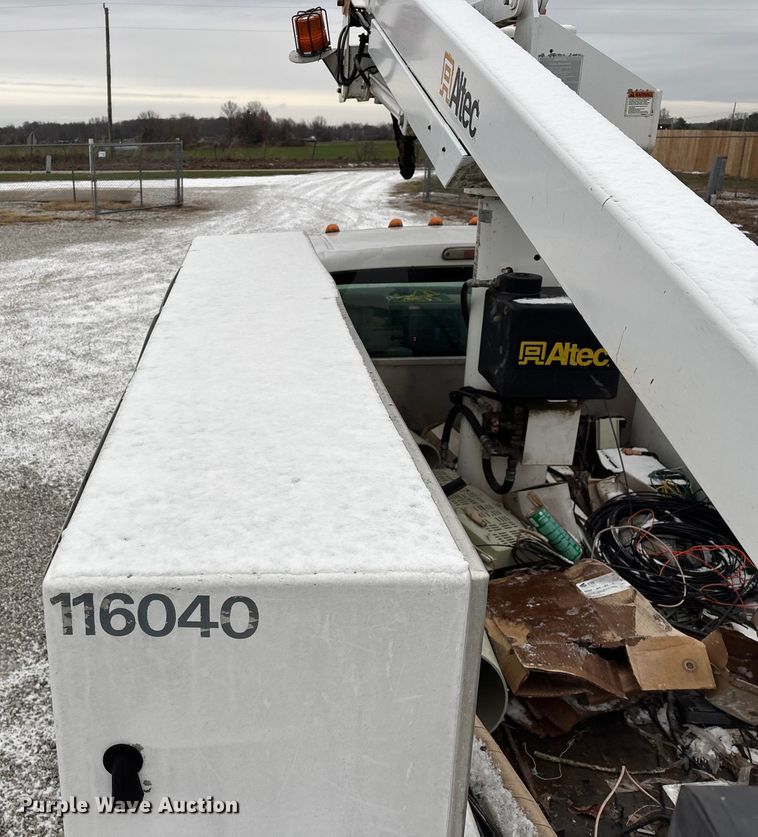 image for item ED2420 2011 Ford F450 Super Duty bucket truck