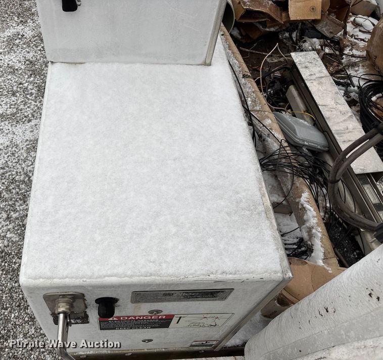 image for item ED2420 2011 Ford F450 Super Duty bucket truck