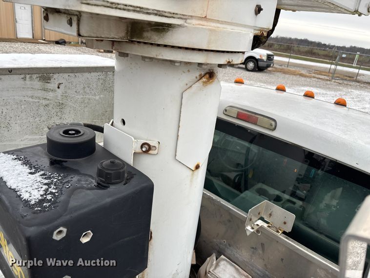 image for item ED2420 2011 Ford F450 Super Duty bucket truck