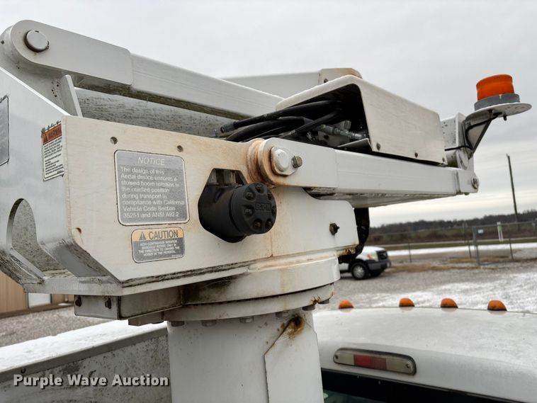 image for item ED2420 2011 Ford F450 Super Duty bucket truck