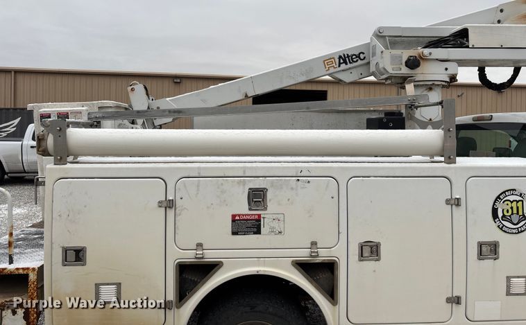 image for item ED2420 2011 Ford F450 Super Duty bucket truck