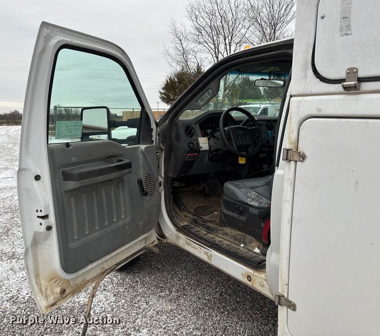 image for item ED2420 2011 Ford F450 Super Duty bucket truck