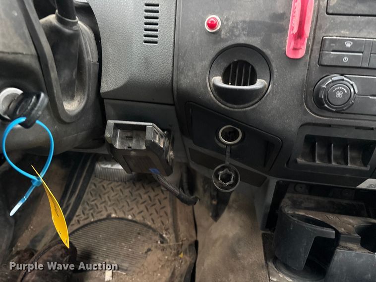 image for item ED2420 2011 Ford F450 Super Duty bucket truck