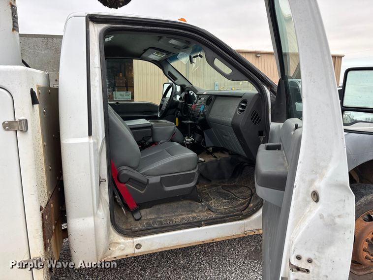 image for item ED2420 2011 Ford F450 Super Duty bucket truck