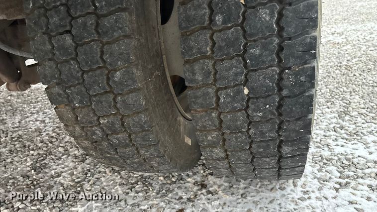 image for item ED2420 2011 Ford F450 Super Duty bucket truck