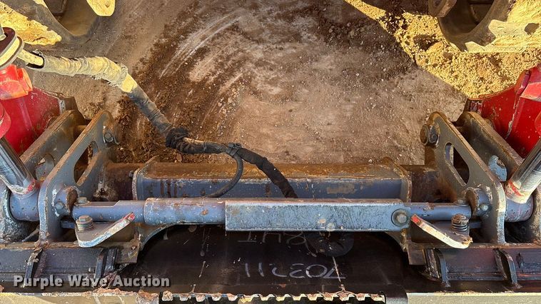 image for item ED2424 Takeuchi TL12V2 tracked skid steer loader