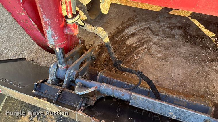 image for item ED2424 Takeuchi TL12V2 tracked skid steer loader