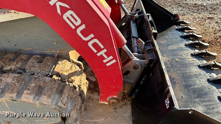 image for item ED2424 Takeuchi TL12V2 tracked skid steer loader