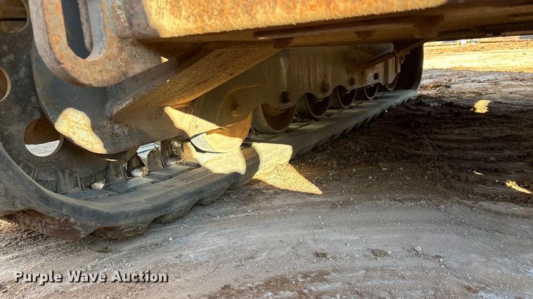 image for item ED2424 Takeuchi TL12V2 tracked skid steer loader