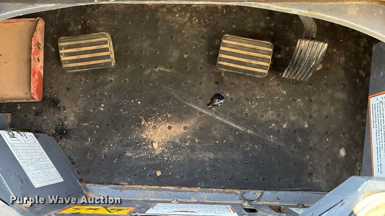 image for item ED2424 Takeuchi TL12V2 tracked skid steer loader