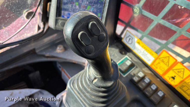 image for item ED2424 Takeuchi TL12V2 tracked skid steer loader