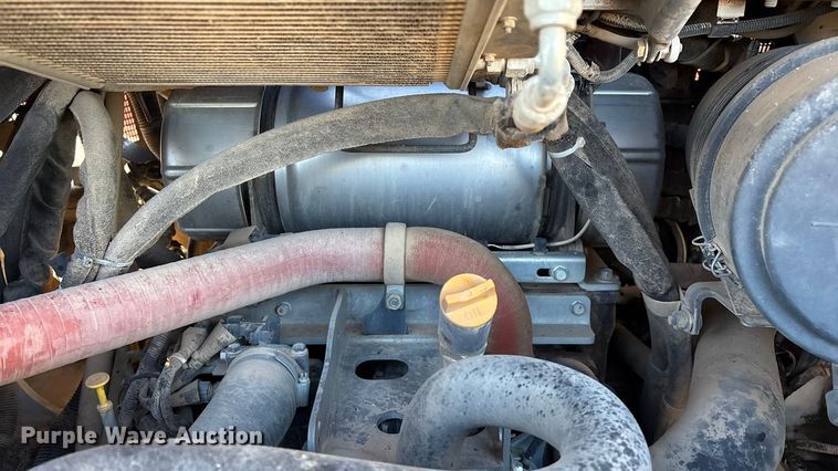 image for item ED2424 Takeuchi TL12V2 tracked skid steer loader