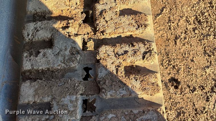 image for item ED2424 Takeuchi TL12V2 tracked skid steer loader