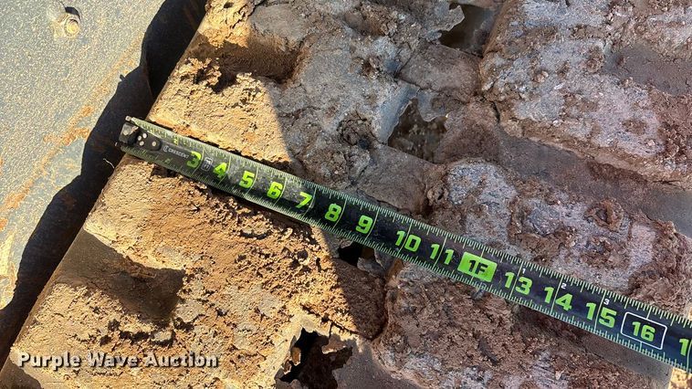 image for item ED2424 Takeuchi TL12V2 tracked skid steer loader