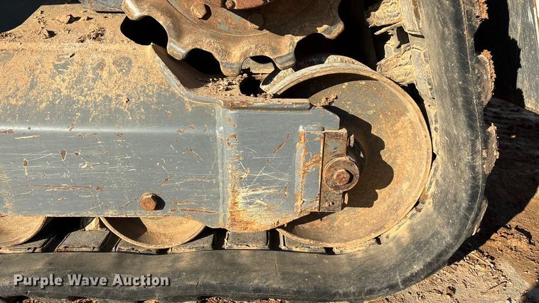 image for item ED2424 Takeuchi TL12V2 tracked skid steer loader