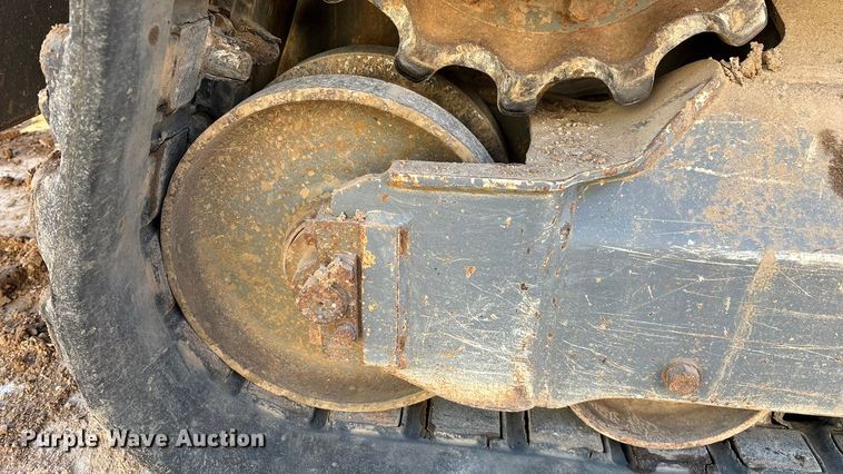 image for item ED2424 Takeuchi TL12V2 tracked skid steer loader