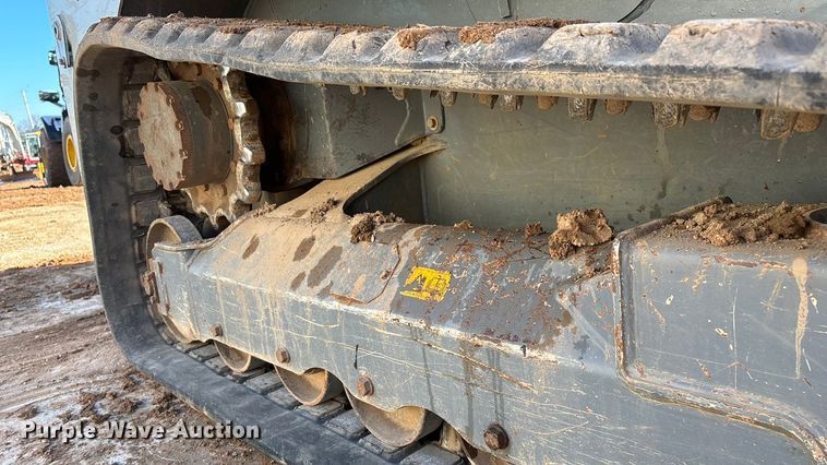 image for item ED2424 Takeuchi TL12V2 tracked skid steer loader