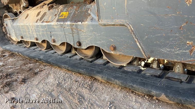 image for item ED2424 Takeuchi TL12V2 tracked skid steer loader