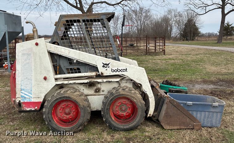 image for item ED2427 1993 Bobcat 742B skid steer loader