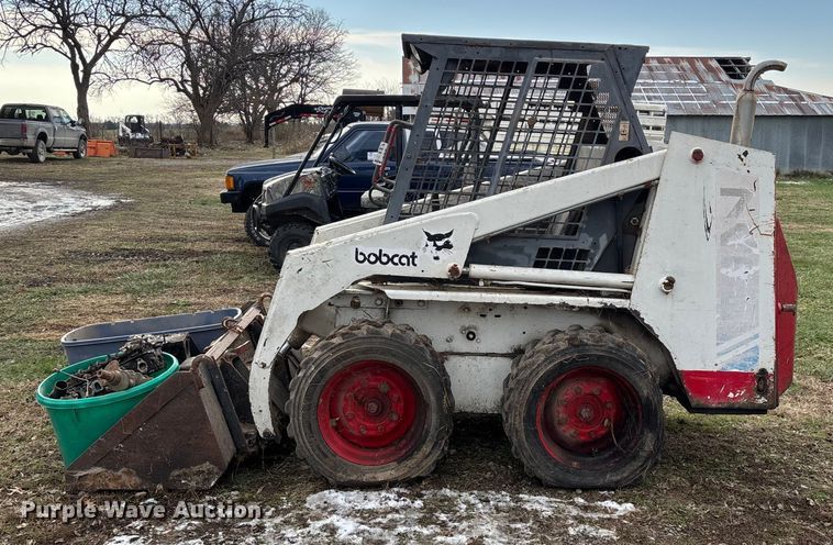 image for item ED2427 1993 Bobcat 742B skid steer loader