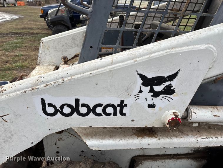 image for item ED2427 1993 Bobcat 742B skid steer loader