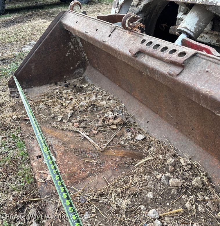 image for item ED2427 1993 Bobcat 742B skid steer loader