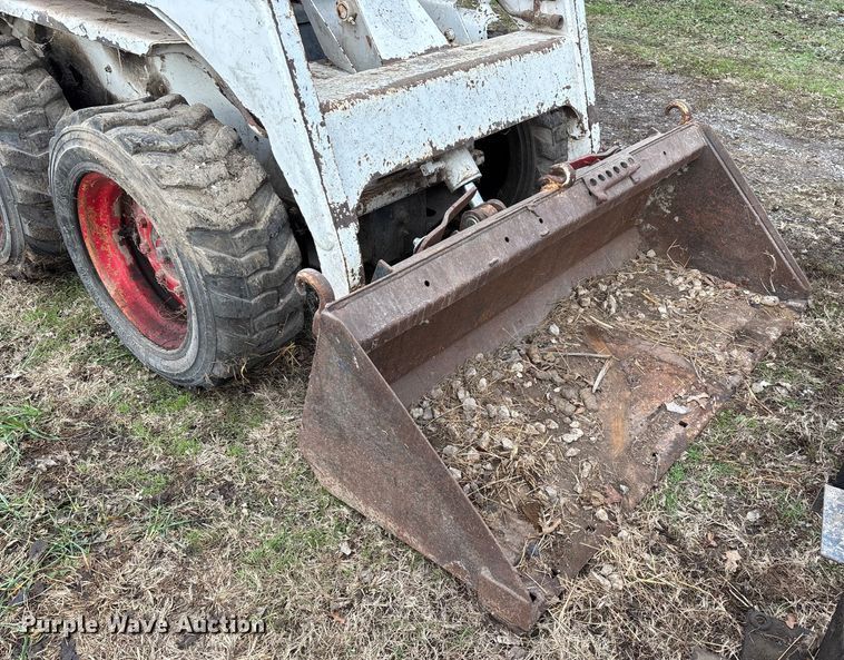 image for item ED2427 1993 Bobcat 742B skid steer loader