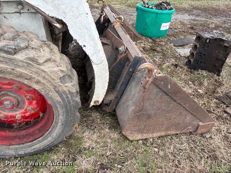 image for item ED2427 1993 Bobcat 742B skid steer loader