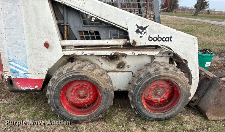 image for item ED2427 1993 Bobcat 742B skid steer loader