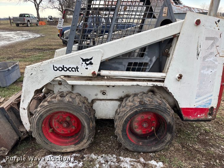 image for item ED2427 1993 Bobcat 742B skid steer loader